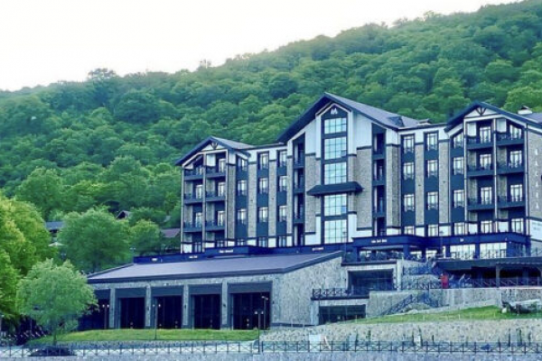 "Macara" otel qubalıların başına görün nə oyun açıb - VİDEO