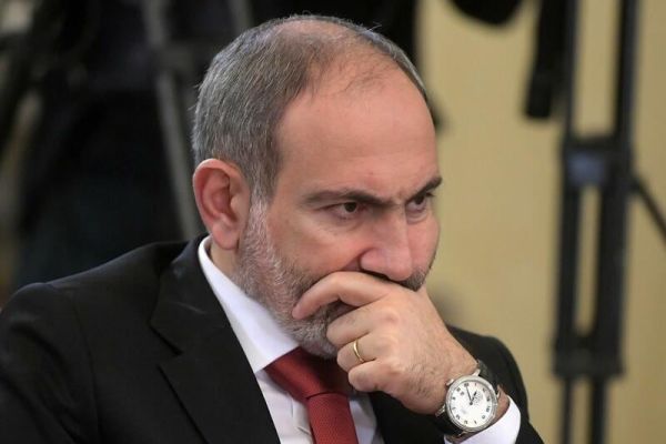 Paşinyan müharibədəki məğlubiyyətə görə bu şəxsləri günahlandırdı