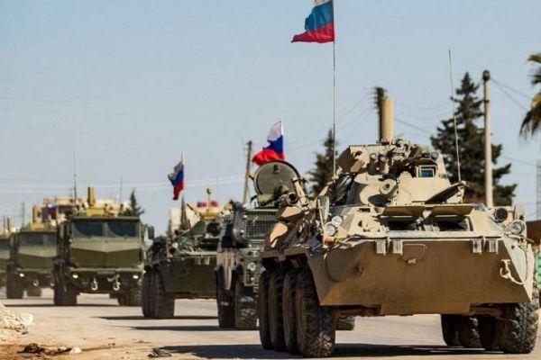 Rus hərbçilərin bu hərəkəti gülüş hədəfinə çevrildi - Pəncərələr dırmaşıb... (VİDEO)