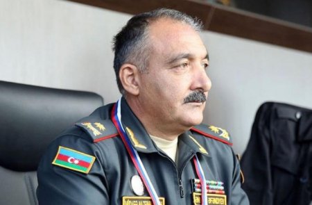 Generalın öz oğluna rütbə verib yanında işə götürdüyü bildirilir - "Atamı gözü götürməyənlər var..."