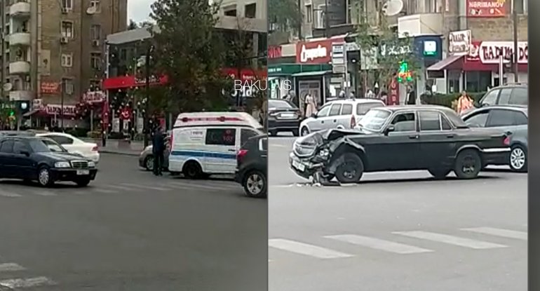 Bakıda vəzifəli şəxsin avtomobili təcili tibbi yardım maşınını vurdu - VİDEO