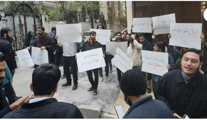 Təbrizdə terrora etiraz: Rejim aksiyaçıları zorakılıqla dağıtdı        