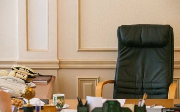Azərbaycanda deputat orta məktəbə direktor təyin olundu - FOTO