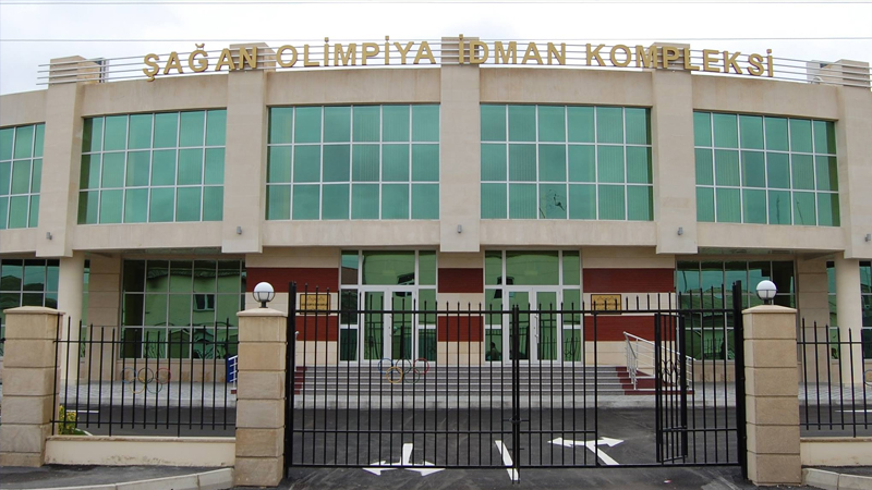 Qətl baş verən Olimpiya Kompleksində daha bir qalmaqal - Hadisə yerinə polis gəldi (VIDEO)