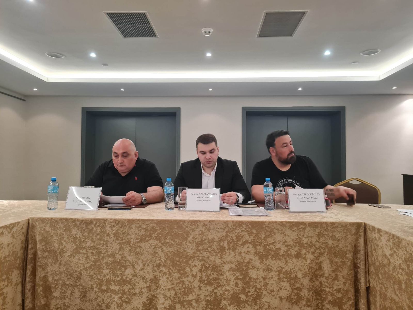 "Şərq Bazarı" ilə bağlı milyonluq qalmaqal - Şirkətlər “6-cı mərtəbə” MMC-dən narazıdır