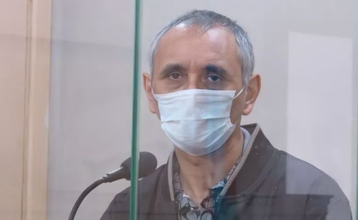 İlkin Süleymanovun üzünə dayanan şəxs vaxtilə bir jurnalisti də tutdurub