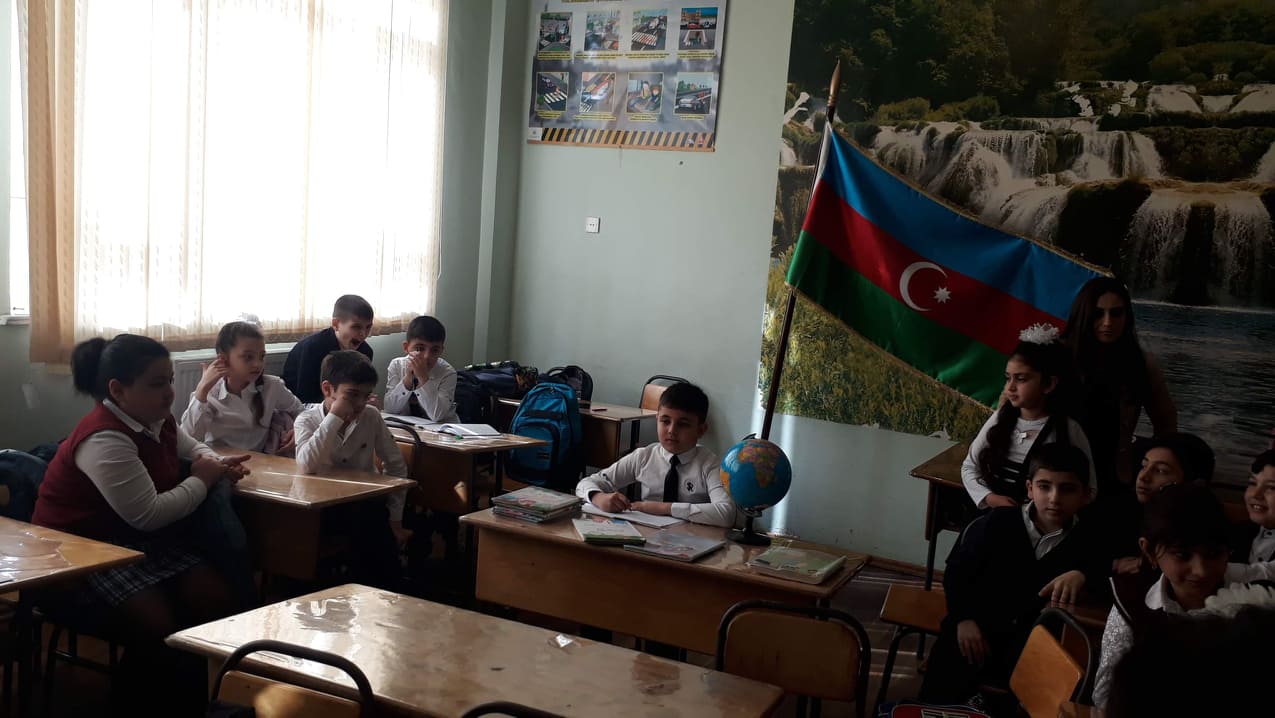 Dərslər sentyabrın 15-i başlasın: “Bu, dəyişiklik təhsildə xaos yaradıb” - EKSPERTLƏR