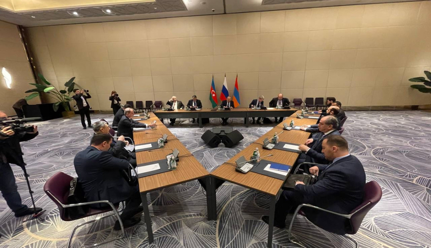 Ceyhun Bayramov: "Sülh müqaviləsi məsələsinə xüsusən fokuslanacağıq"