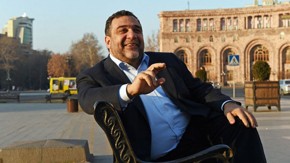 R. Vardanyanı Qarabağa gətirən səbəb: Kreml Gürcüstanda etdiklərini Ermənistanda etmək istəyir! – TƏHLİL
