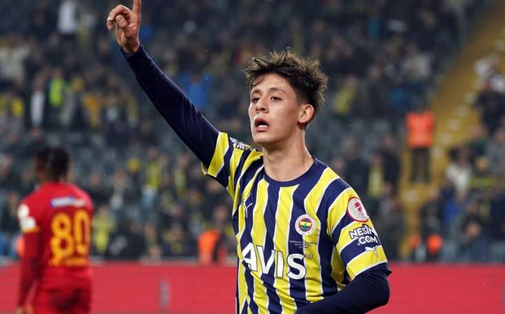 "Fənərbağça" Arda Gülərin yerinə 10 milyon avroluq transfer reallaşdırır
