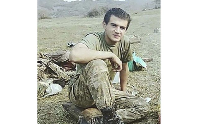 Şəhidin qardaşı doğuldu, onun adını qoydular