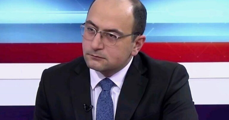 Mamicanyan: "2019-cu ilin sonuna qədər Paşinyan danışıqlar prosesinin nüanslarını bilmirdi"