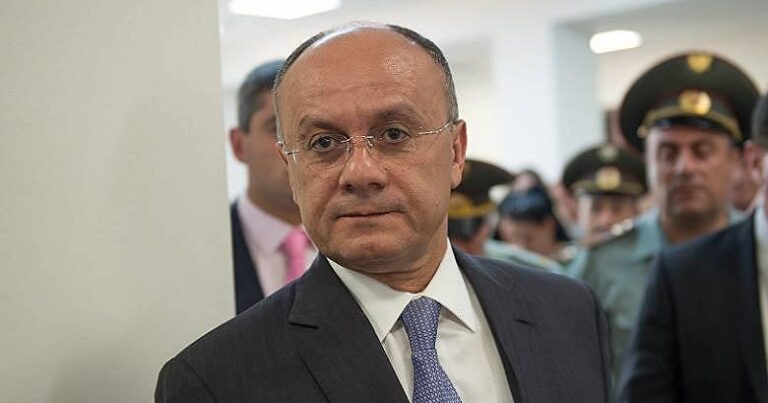 Bizim Qarabağı və xalqını tərk etməyə haqqımız yoxdur, yanlarında olmağa borcluyuq - Ohanyan