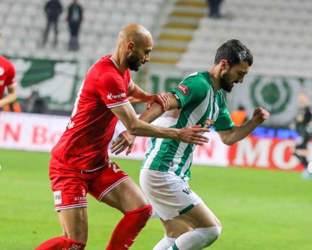 Mahir Emreli "Konyaspor"da tənqid olunur
