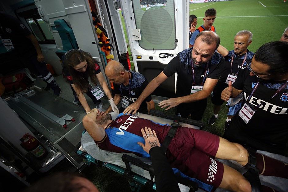 "Trabzonspor"un futbolçusu üçün ambulans çağırıldı - VİDEO