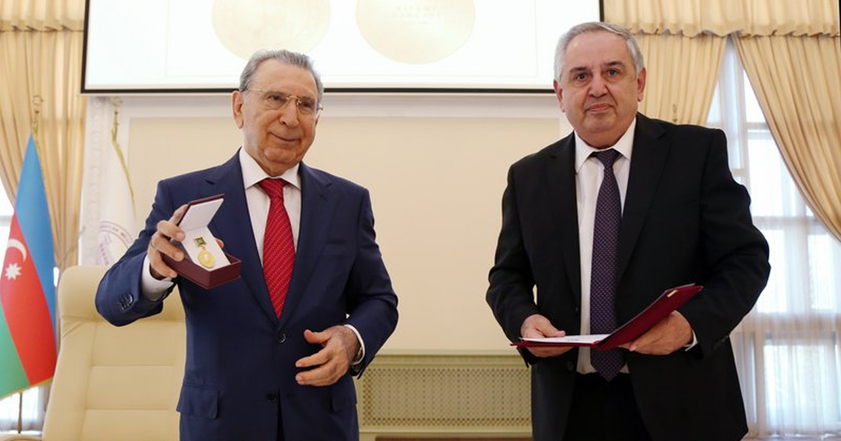 AMEA-da Ramiz Mehdiyev “KULT”U: Akademiyanın yeni rəhbərliyi sabiq prezidentə “qayğı”nı azaltmır  - FOTO