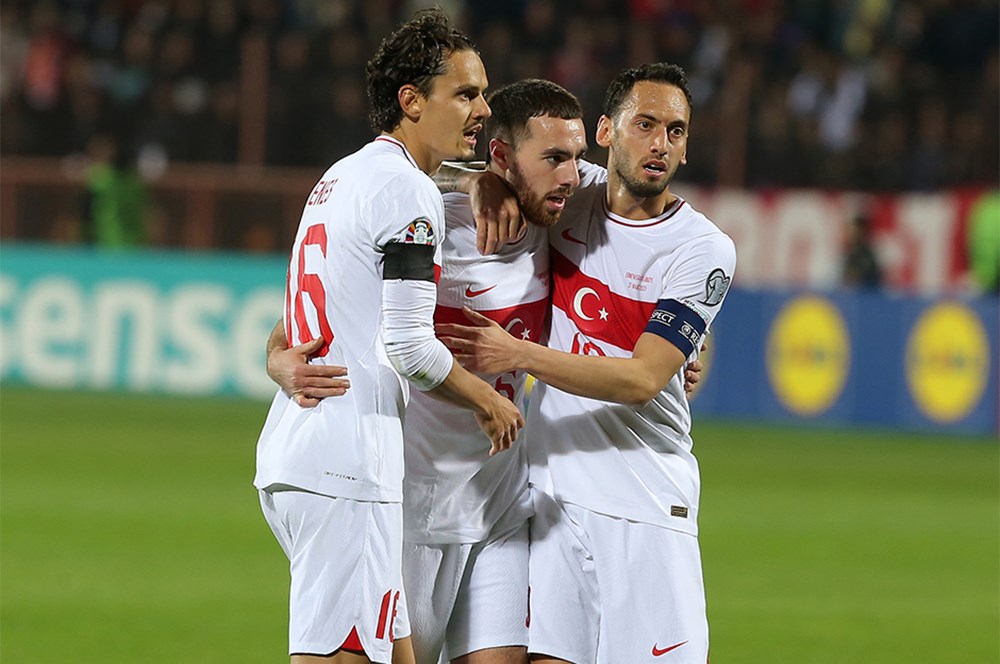 İngiltərənin 7 klubu Türkiyə millisinin üzvünü istəyir