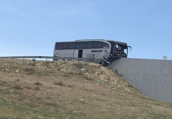 Qəzaya düşən məktəblilərə 5 min manat veriləcək