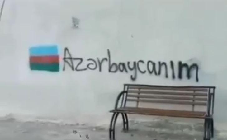 “Cənubi Azərbaycan İran deyil” - Təbrizdə divar yazıları (VİDEO)