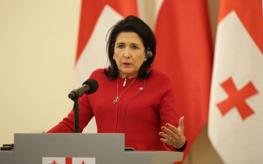 Zurabişvili: “Azərbaycanlılar və ermənilərin Gürcüstanda dinc şəraitdə yaşaması Qafqaz üçün nümunədir”