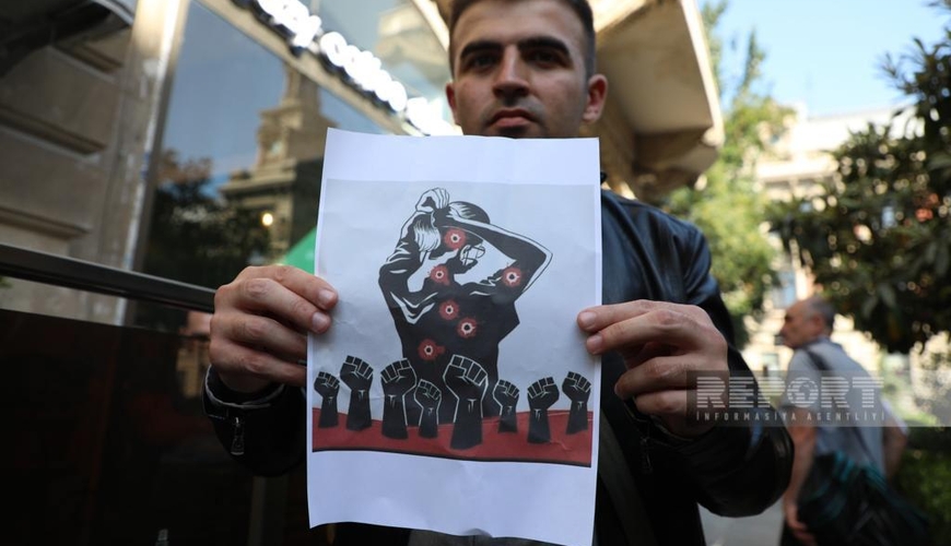 İranın Azərbaycandakı səfirliyinin qarşısında aksiya keçirilib
