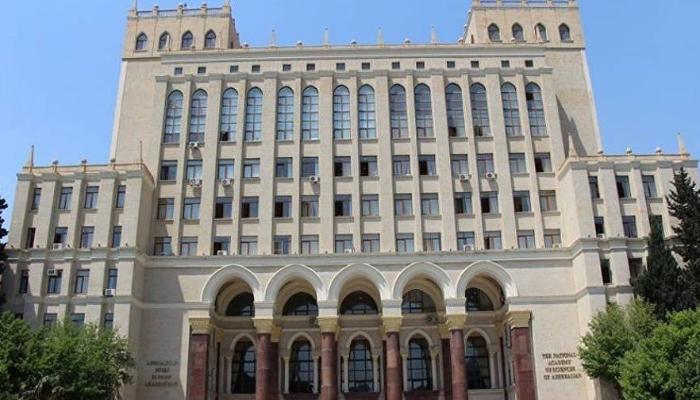 2 ay əvvəl AMEA-ya xalça satan şirkət indi də "Microsoft" lisenziyası satacaq...