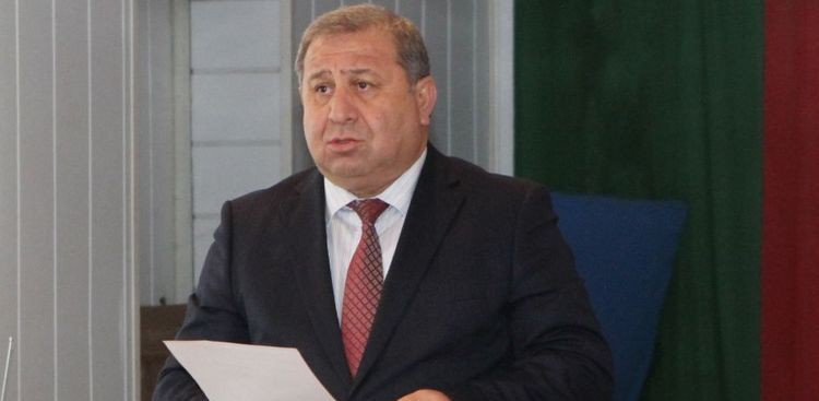 Sabunçuda başçının müavini QOÇULUQ EDİR... - "Vururam, yaxşı eləyirəm..."