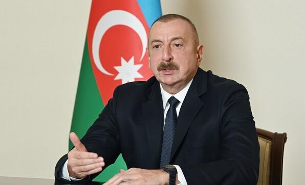 İlham Əliyev Nigeriya və Latviya liderlərini təbrik etdi