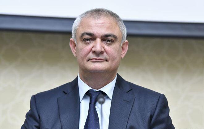 Bulvar İdarəsi 2 manata görə qanunu bu cür tapdayır