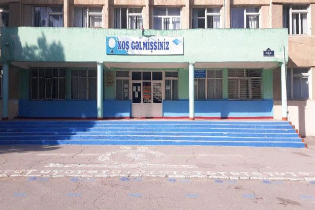 Məktəbdə baş verən növbəti HADİSƏ: Sumqayıtda azyaşlıları tualetdə saxladılar