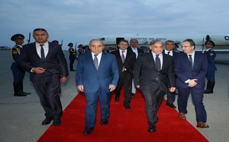 Pakistanın Baş naziri Azərbaycana rəsmi səfərə gəldi