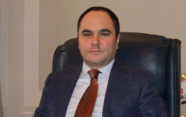 “Onu Fazil Məmmədovun yanında görmüşəm, yaxın dostudur”