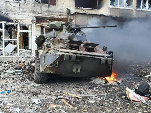 Rus ordusu Lisiçanska yaxınlaşır: şəhər atəşə tutulur