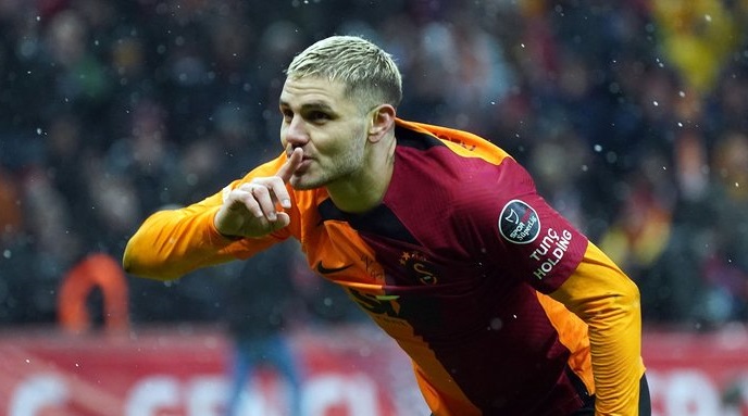 İkardi dünya çempionunu "Qalatasaray"a gətirir