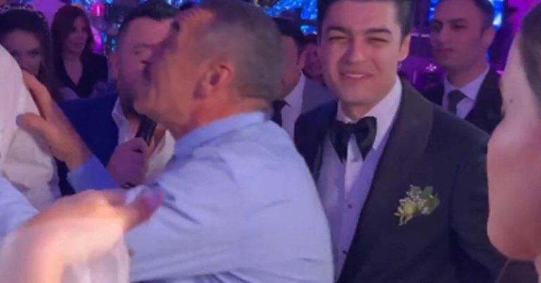 Səsli-küylü toyu olan şəxs BU MƏŞHURUN YAXIN QOHUMU ÇIXDI – FOTO