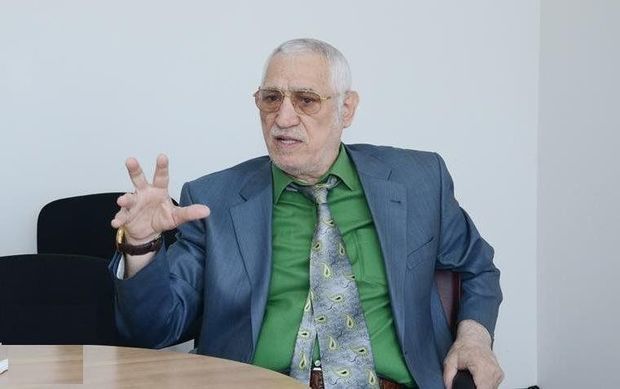 Abutalıbovun qanunsuz əməllərinə görə 11 ildir damda yaşayıram - Şeyx Əbdül