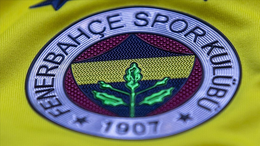 "Fənərbağça" daha bir məşhur futbolçu ilə güclənir