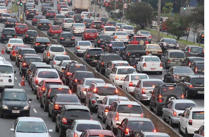 Tıxacda keçən yay günləri... — Çıxış yolu varmı?