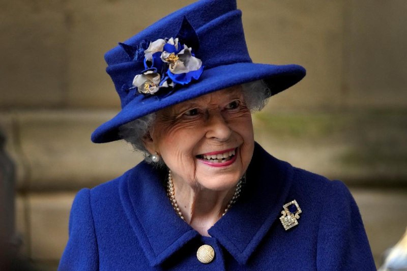 Dünya Britaniya kraliçası II Yelizavetaya "əlvida" demək üzrədir?