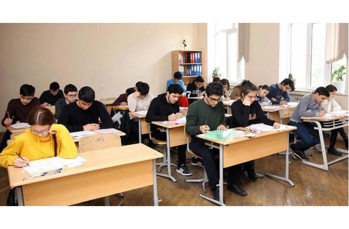 "Dərsdən qalmaq üçün direktora illik 2 min 500 manat verilir" — Əməkdar jurnalist