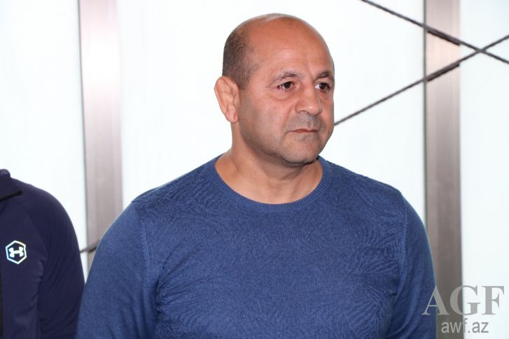 Sabiq baş məşqçi: “İdmançılarımızın qanunsuz mərc oyunlarını reklam etmələri düzgün deyil, yəqin ki, cənab nazir qarşısını alacaq...”