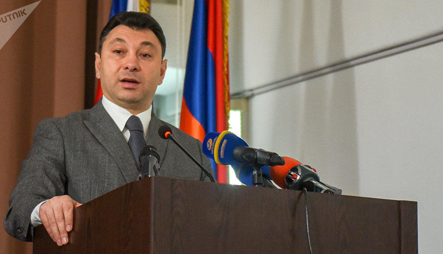 Şarmazanov: “100 ildən sonra biz özümüzü eyni çuxurda tapdıq”  