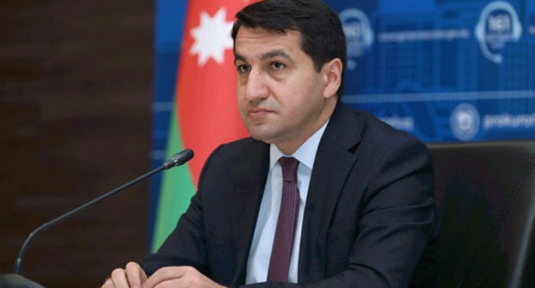 Hikmət Hacıyev: Ermənistan və Azərbaycan dünyanı təəccübləndirməyi bacarıb