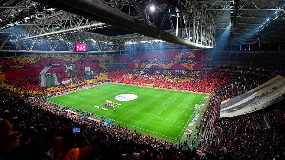 Məşhur futbolçu addım-addım "Qalatasaray"a doğru
