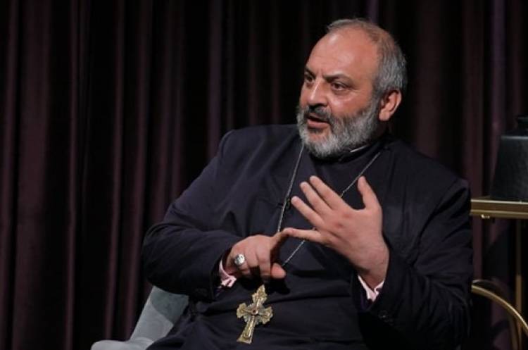 Erməni keşiş kin püskürdü – “Mən revanşistəm, qisas istəyirəm”