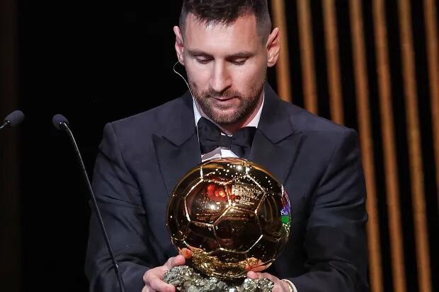 Messi "Qızıl top"u ona həsr etdi