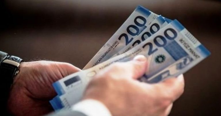 Sabiq məmur təqaüdündən narazı qaldı - DSMF-dən şikayət etdi