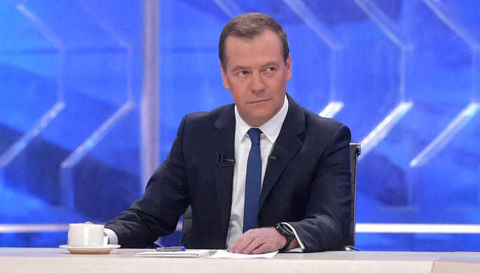 Medvedyev: Zelenski buna görə seçkini ləğv etdi