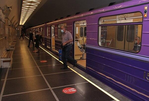 Metroda hər səhər 7 dəqiqədən artıq interval BU SƏBƏBDƏN yaranır