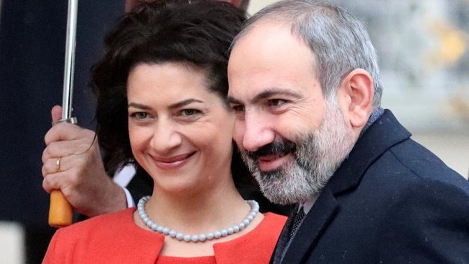 Separatçı “deputat” Paşinyanın arvadına: “Siz ermənisiniz, türksünüz, yoxsa satqın?”